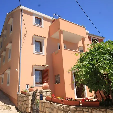 With Parking Space Cunski, Losinj - 8010 アパート *