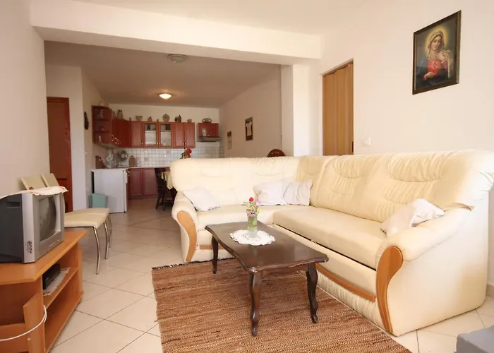Appartement With Parking Space Cunski, Losinj - 8010 Čunski