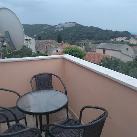 With Parking Space Cunski, Losinj - 8010