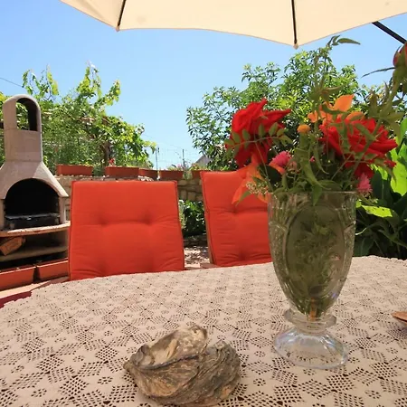 With Parking Space Cunski, Losinj - 8010 Appartamento