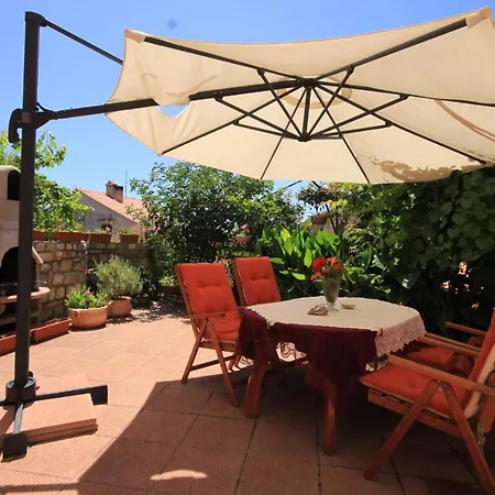 With Parking Space Cunski, Losinj - 8010 Čunski