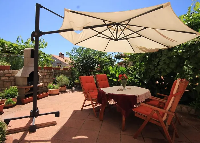 With Parking Space Cunski, Losinj - 8010 Čunski